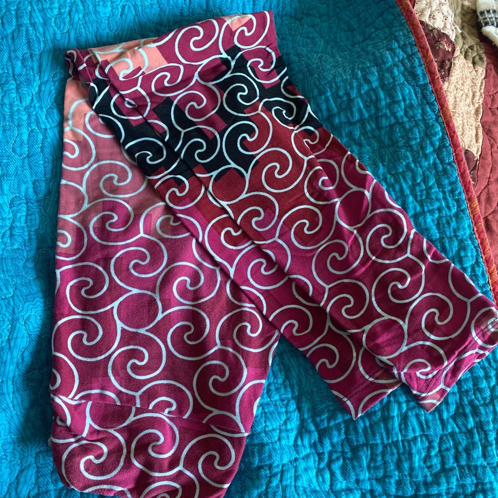 LulaRoe Buttery Soft Leggings